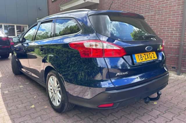 Ford Focus (2013) thumbnail 2