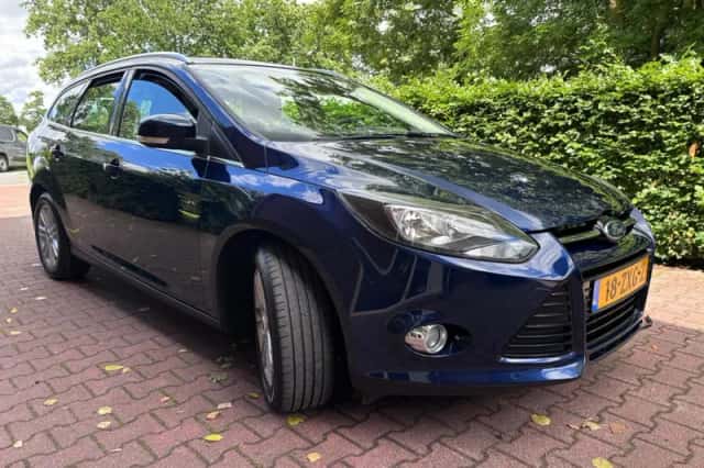 Ford Focus (2013) thumbnail 4