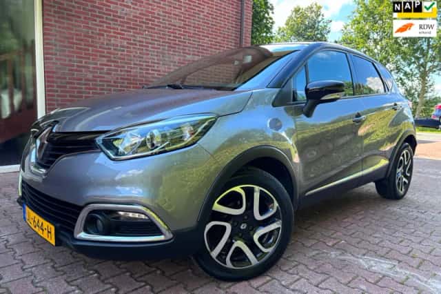 Renault Captur (2016) thumbnail 1