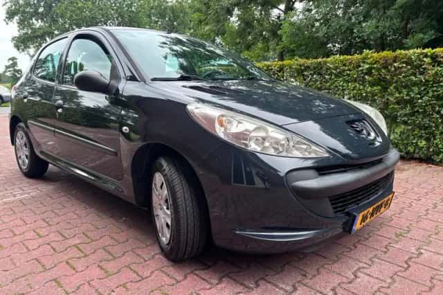 Peugeot 206 (2010) thumbnail 4