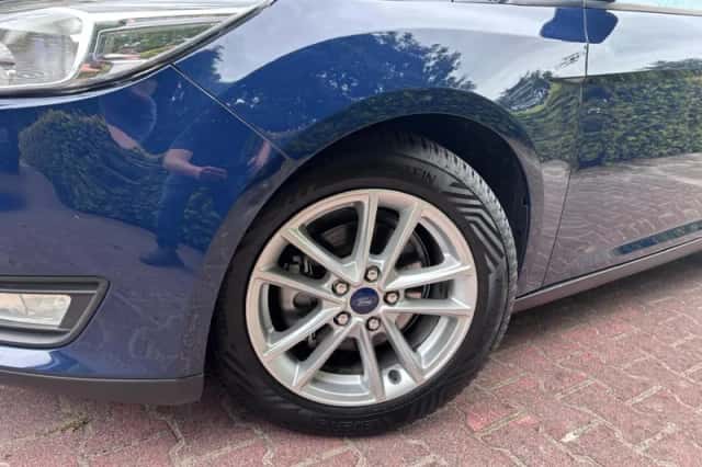 Ford Focus (2015) thumbnail 5