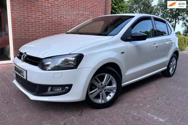 Volkswagen Polo (2012) thumbnail 1