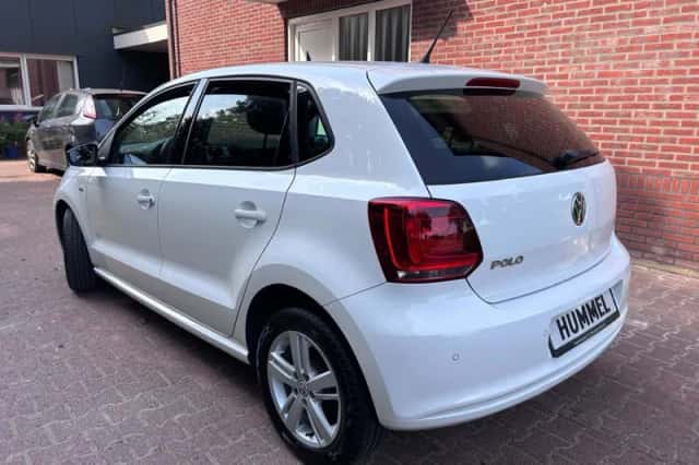 Volkswagen Polo (2012) thumbnail 2