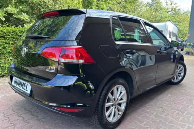 Volkswagen Golf (2015) thumbnail 3