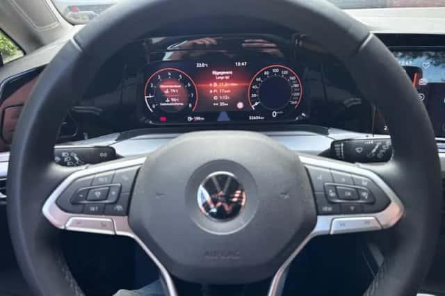 Volkswagen Golf (2020) thumbnail 3