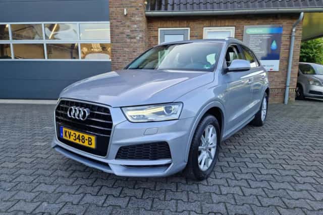 Audi Q3 (2017) thumbnail 1