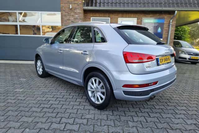 Audi Q3 (2017) thumbnail 4