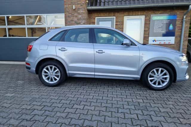 Audi Q3 (2017) thumbnail 5