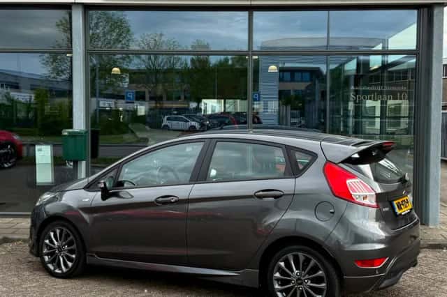 Ford Fiesta (2017) thumbnail 2