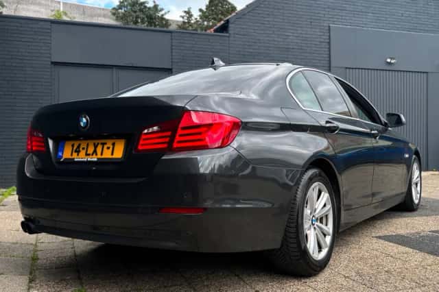 BMW 5-Serie (2010) thumbnail 5