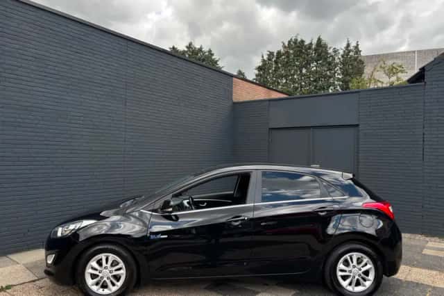 Hyundai i30 (2014) thumbnail 2