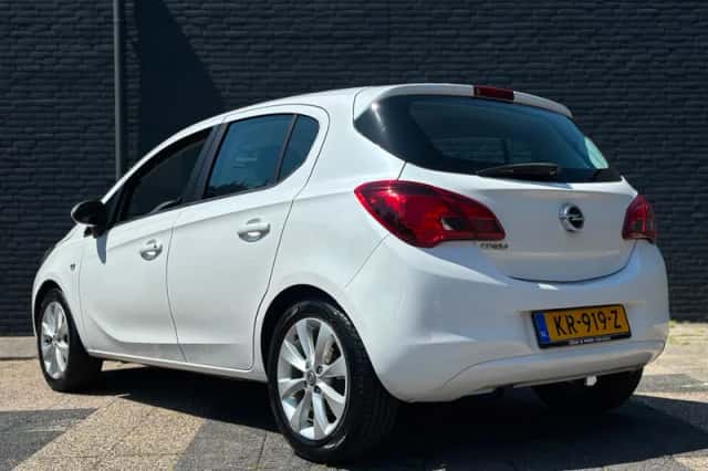 Opel Corsa (2016) thumbnail 3