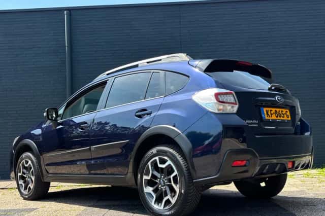 Subaru XV (2016) thumbnail 3