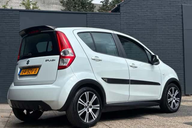 Suzuki Splash (2012) thumbnail 6