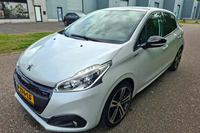 Peugeot 208 (2017) thumbnail 1