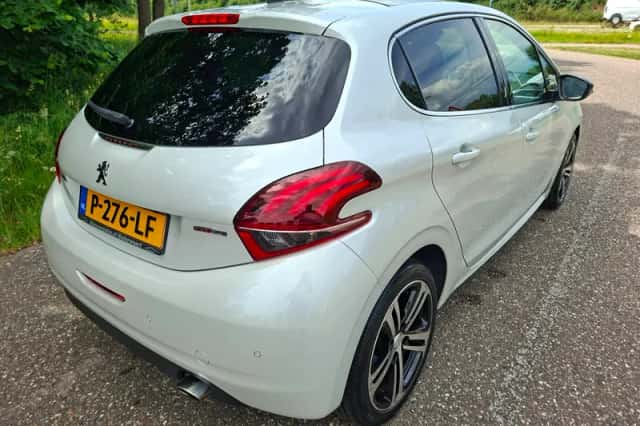 Peugeot 208 (2017) thumbnail 3