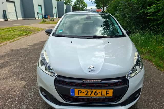 Peugeot 208 (2017) thumbnail 4