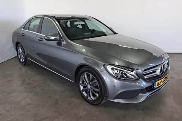 Mercedes-Benz C-Klasse (2017) thumbnail 3
