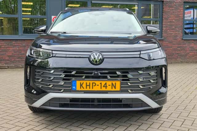Volkswagen Tayron (2025) thumbnail 2