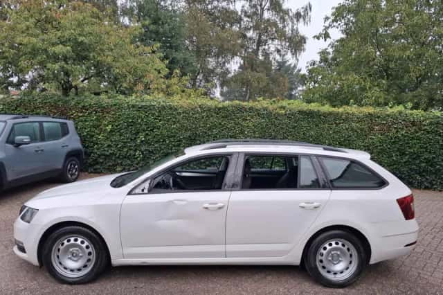 Škoda Octavia (2017) thumbnail 4