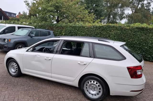 Škoda Octavia (2017) thumbnail 6