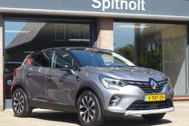 Renault Captur (2024) thumbnail 4