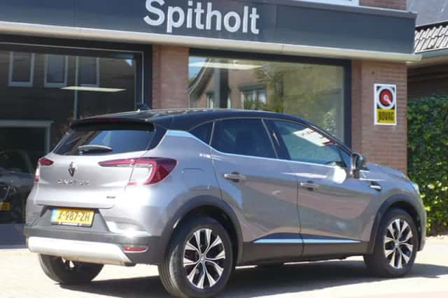 Renault Captur (2024) thumbnail 5