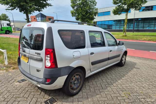Dacia Logan MCV (2008) thumbnail 3