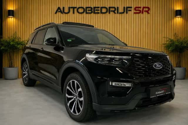Ford Explorer (2021) thumbnail 1