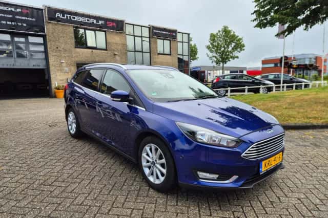 Ford Focus (2015) thumbnail 1