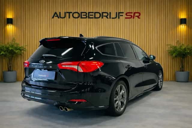 Ford Focus (2019) thumbnail 4