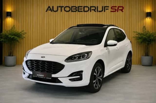 Ford Kuga (2021) thumbnail 3
