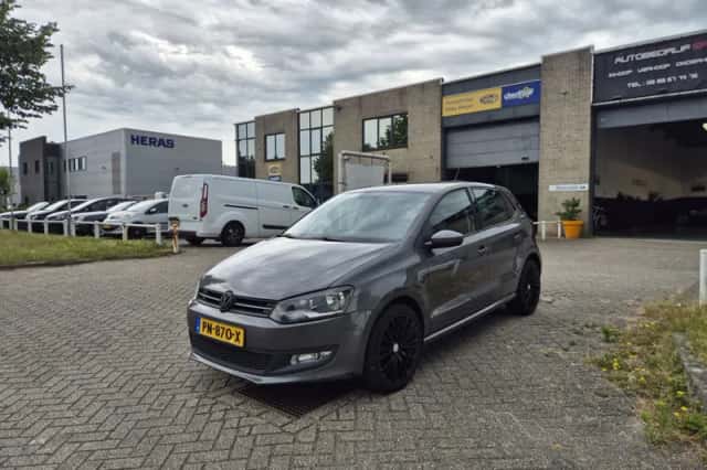 Volkswagen Polo (2010) thumbnail 4