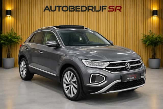 Volkswagen T-Roc (2023) thumbnail 5