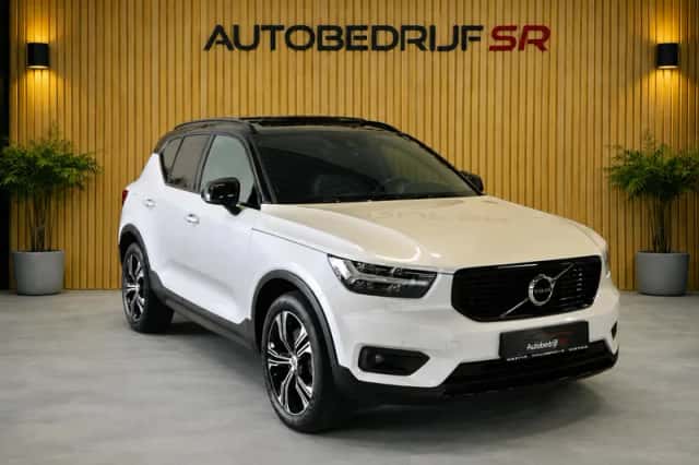 Volvo XC40 (2019) thumbnail 1