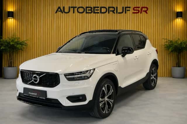 Volvo XC40 (2019) thumbnail 4