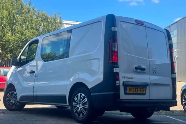Opel Vivaro (2017) thumbnail 3
