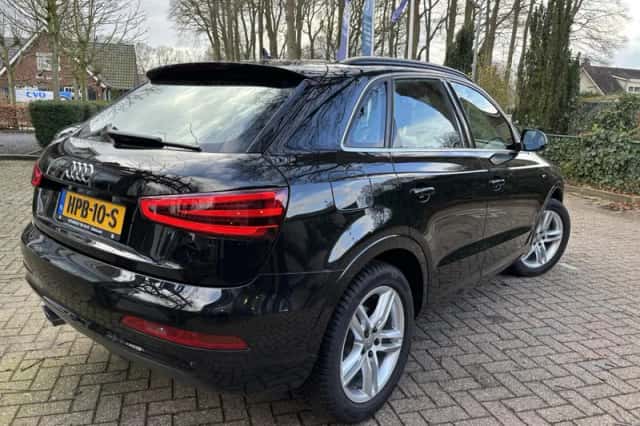 Audi Q3 (2015) thumbnail 6