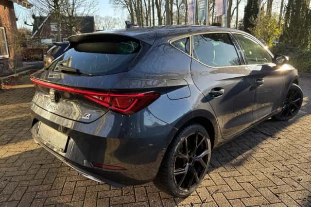 SEAT Leon (2021) thumbnail 6