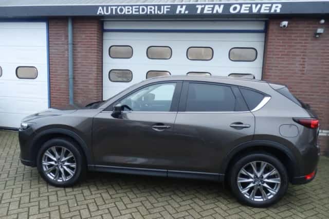 Mazda CX-5 (2021) thumbnail 2