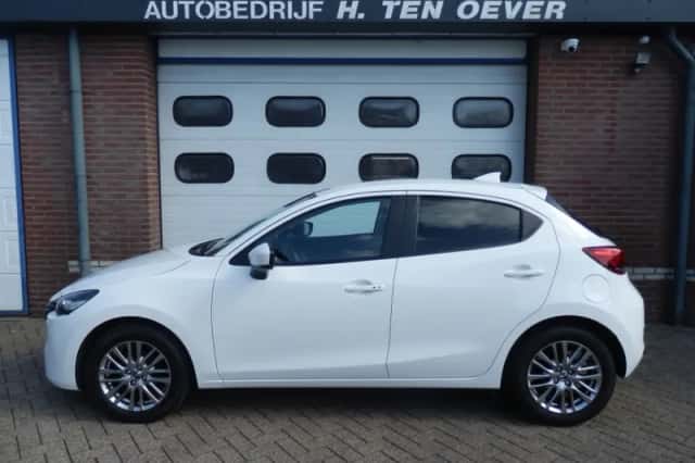 Mazda 2 (2023) thumbnail 2