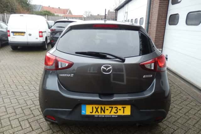 Mazda 2 (2019) thumbnail 5