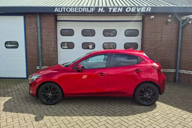 Mazda 2 (2018) thumbnail 2