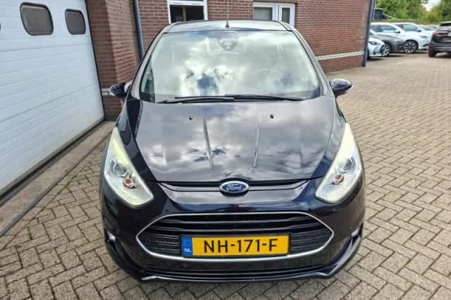 Ford B-Max (2017) thumbnail 3