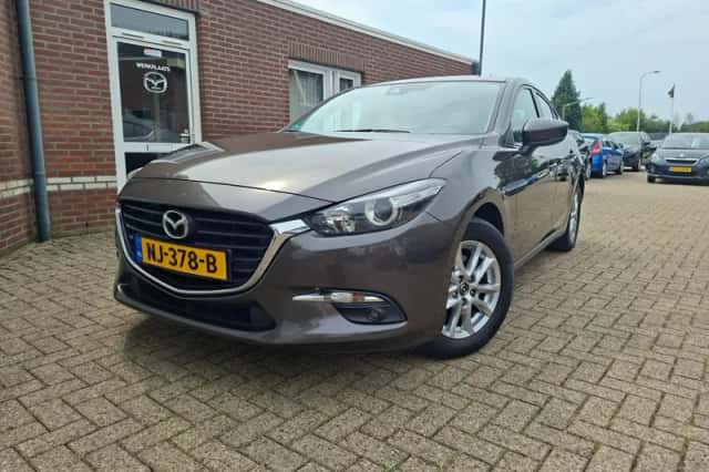 Mazda 3 (2017) thumbnail 1