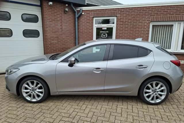 Mazda 3 (2014) thumbnail 2