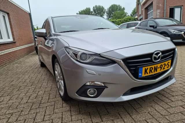Mazda 3 (2014) thumbnail 4