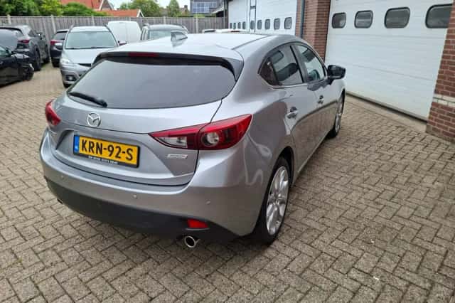 Mazda 3 (2014) thumbnail 5