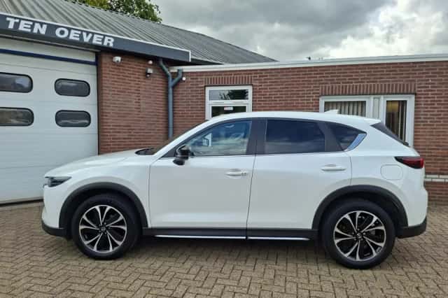 Mazda CX-5 (2022) thumbnail 2