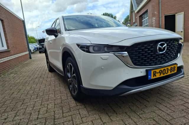 Mazda CX-5 (2022) thumbnail 4